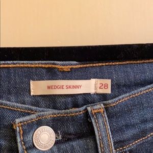 Levi’s wedgie skinny jeans